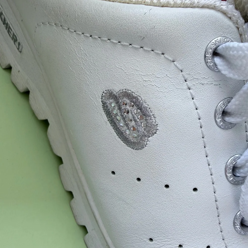 Vintage Skechers White Lace-Up Mules - Picture 10 of 14